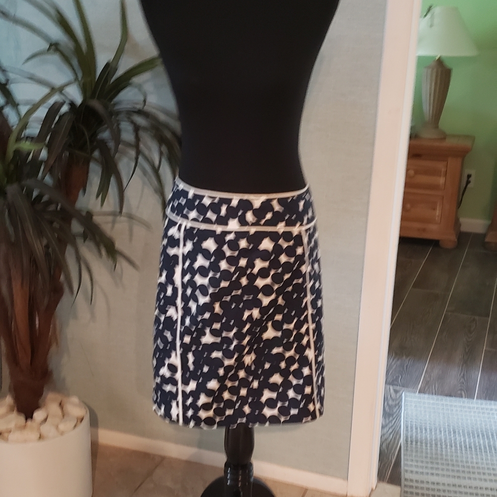 Ann Taylor skirts size 6, 2 for $20
